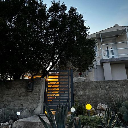 Apartments Tea Karlobag Εξωτερικό φωτογραφία