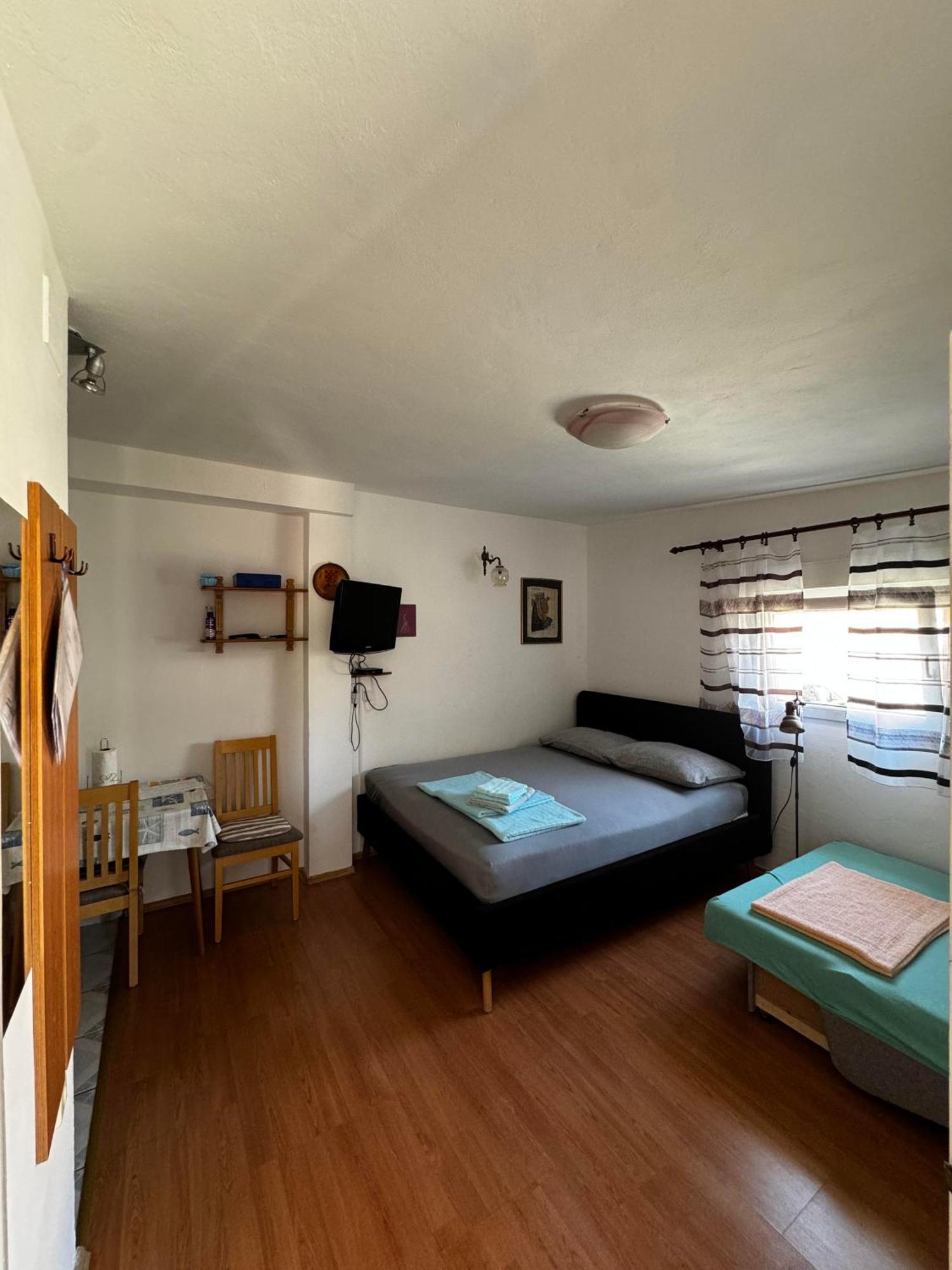 Apartments Tea Karlobag Εξωτερικό φωτογραφία